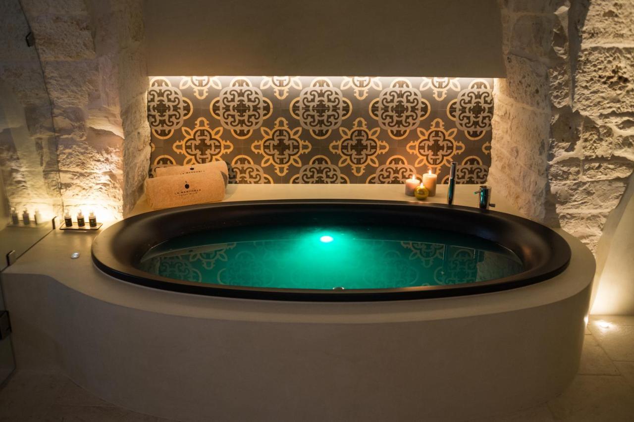 La Mandorla Luxury Trullo Bed and Breakfast Αλμπερομπέλο Εξωτερικό φωτογραφία