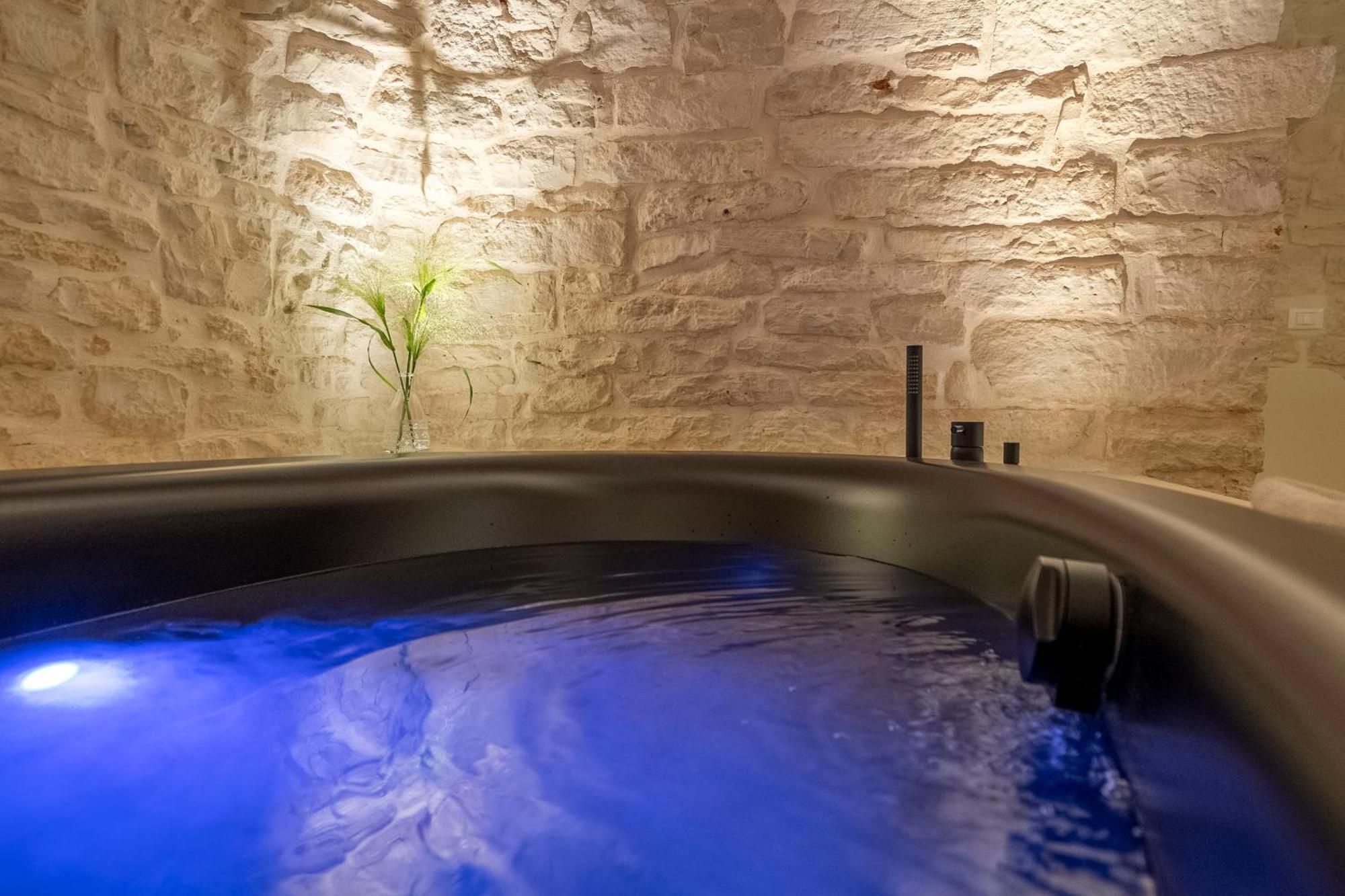 La Mandorla Luxury Trullo Bed and Breakfast Αλμπερομπέλο Εξωτερικό φωτογραφία